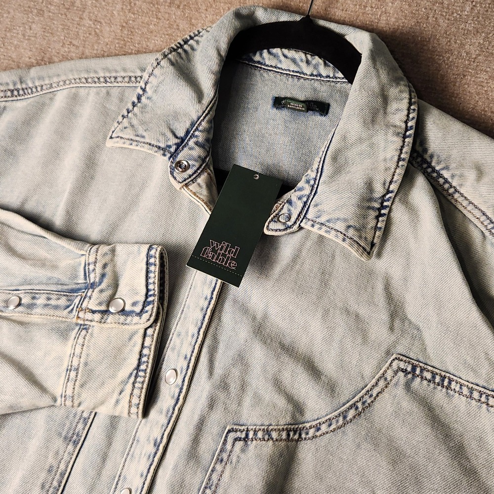 Wild Fable Denim Shirt Women XL‎ Light Blue Acid Wash Snap Button NWT